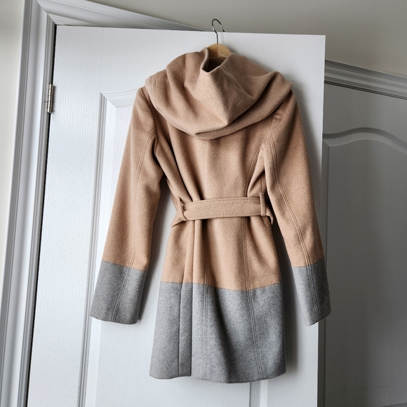 BANANA REPUBLIC FACTORY Two-tone Coat - Picture 2 of 5